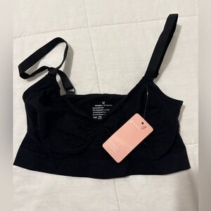 FEELINGIRL Black Wireless Bralette Bra – Size M – New with Tags